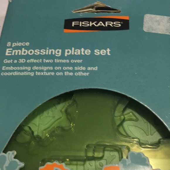 Fiskars 8 Pc All Seasons embossing Plate set NEW - Picture 2 of 4